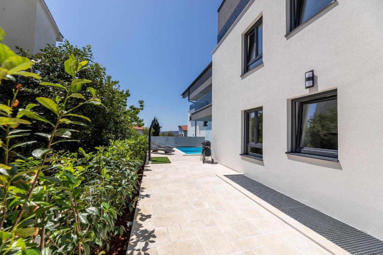 Luxury Villa Adria Apartments Крк Экстерьер фото