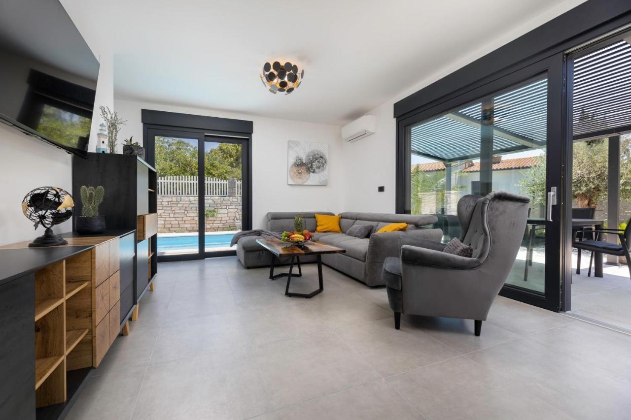 Luxury Villa Adria Apartments Крк Экстерьер фото