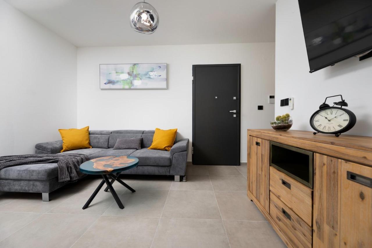 Luxury Villa Adria Apartments Крк Экстерьер фото