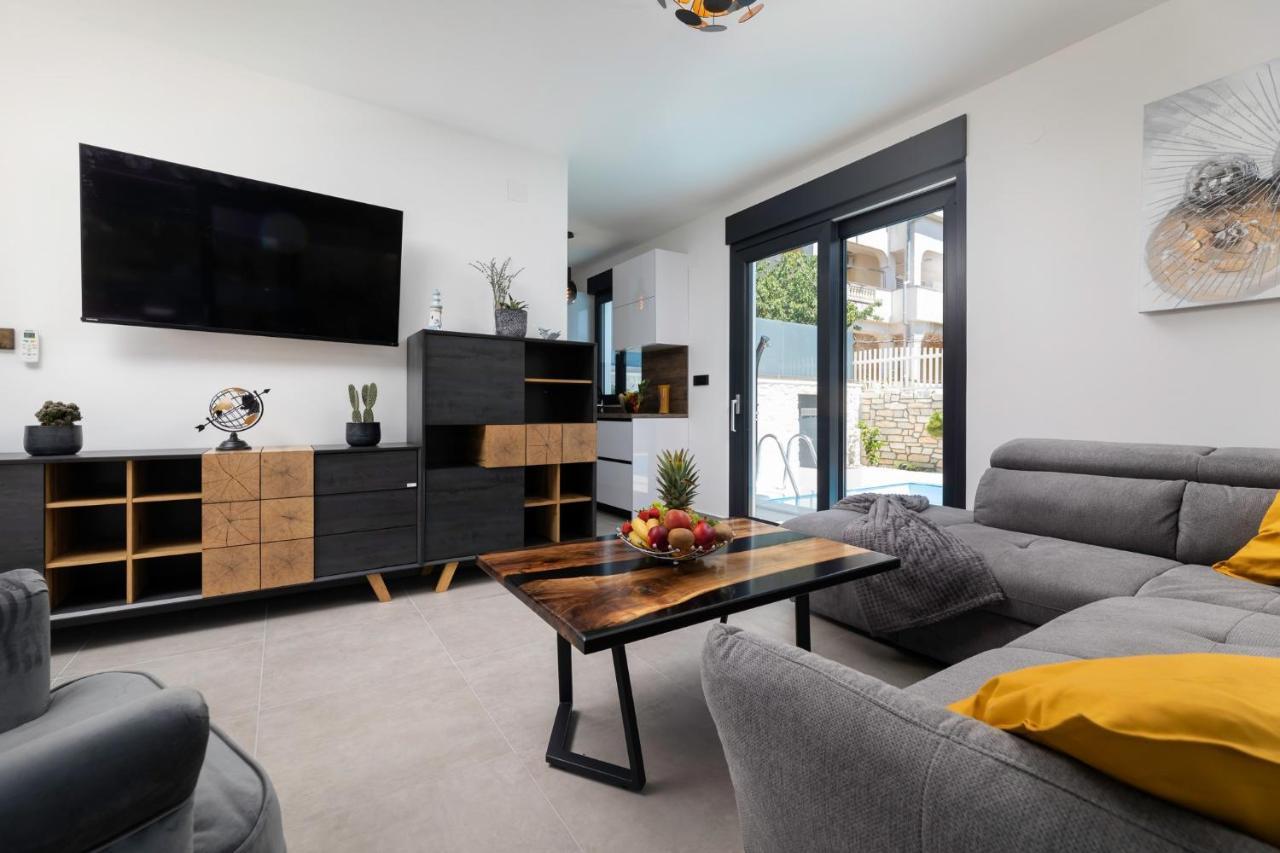 Luxury Villa Adria Apartments Крк Экстерьер фото