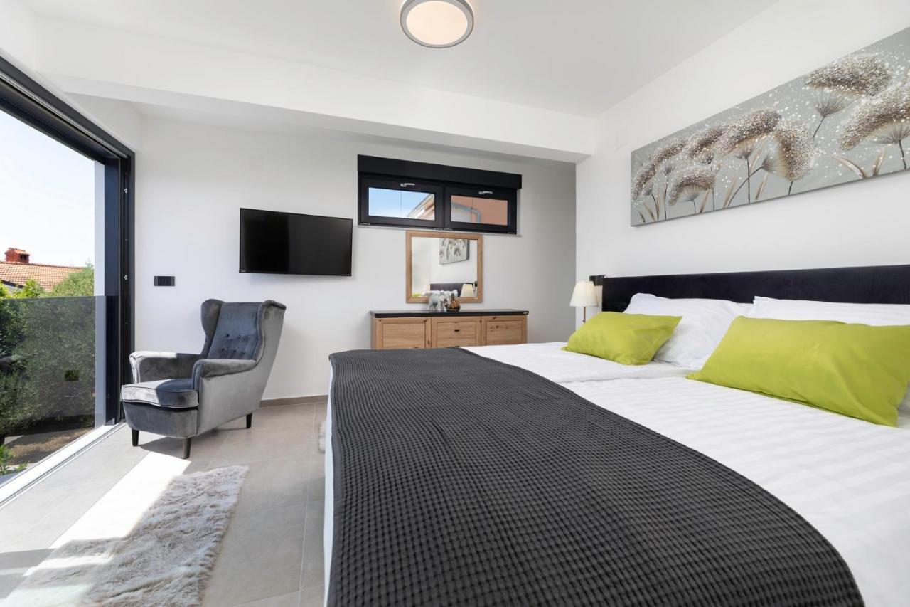 Luxury Villa Adria Apartments Крк Экстерьер фото